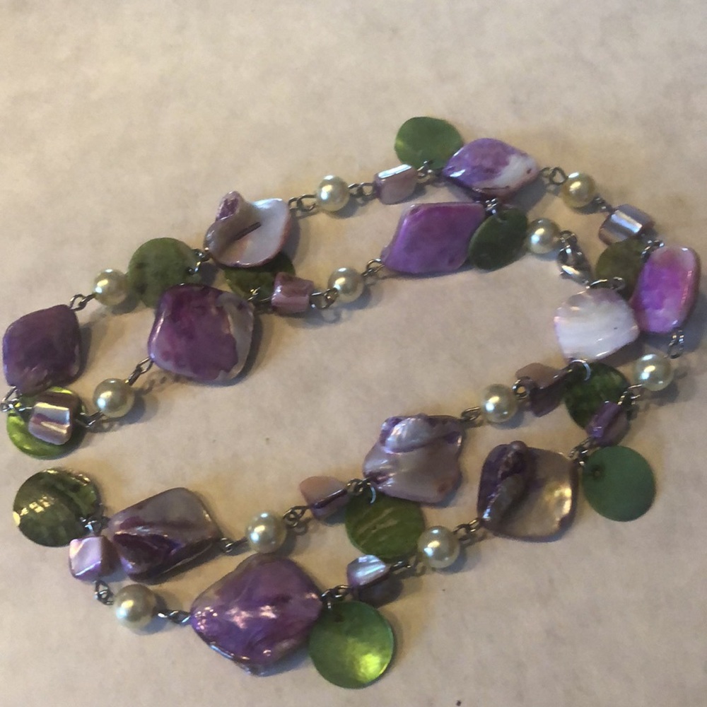 Puka Shells, Pearls, And Mother Of Pearl Necklace - Picture 4 of 4